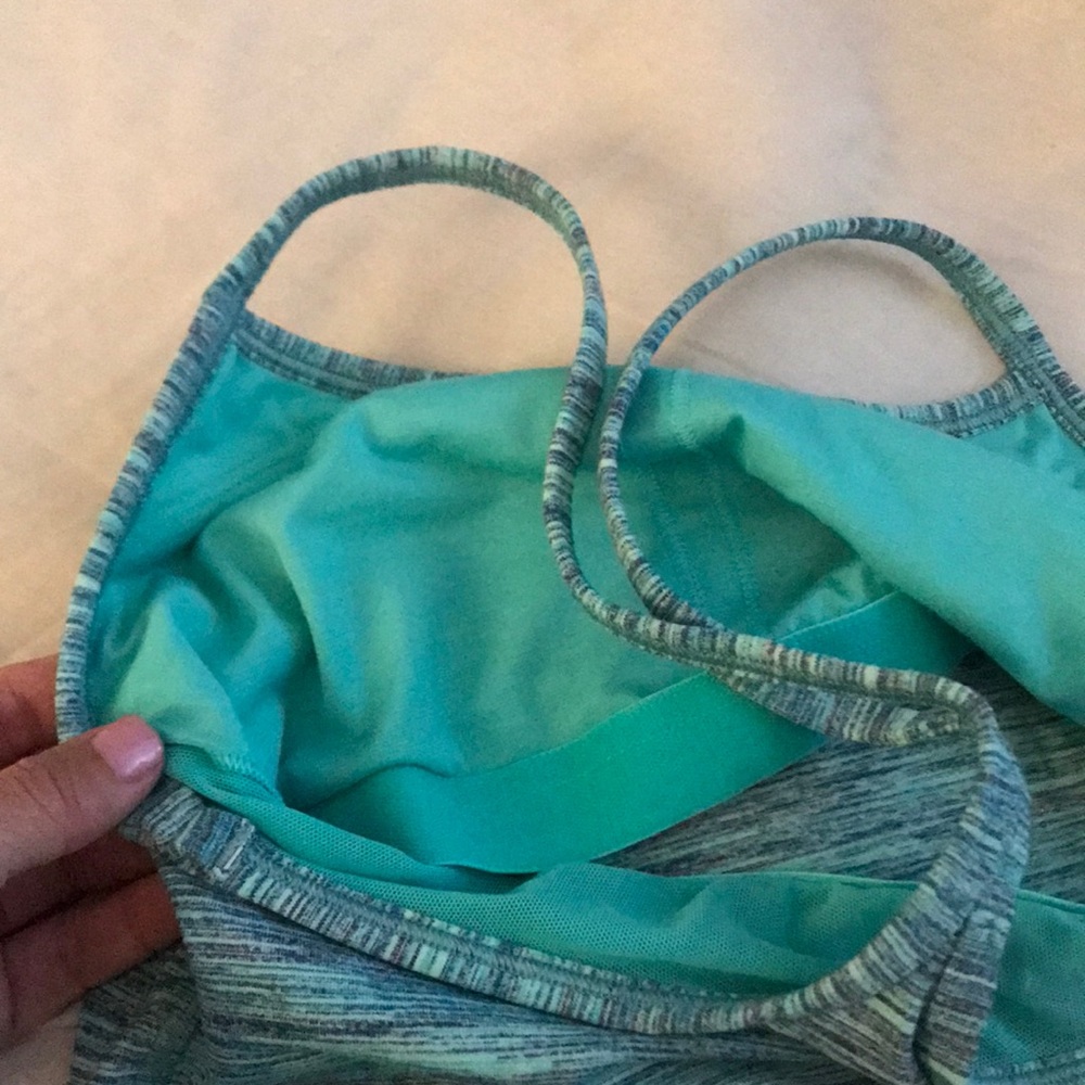 Workout top - Picture 4 of 4